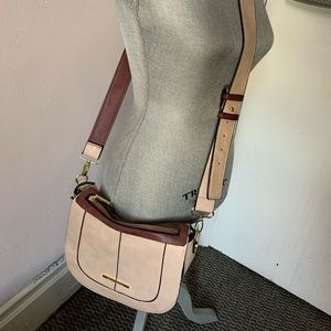 STEVE MADDEN CROSS BODY BAG